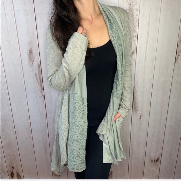 The Autumn Cardigan- grey stitched lightweight - Picture 3 of 9